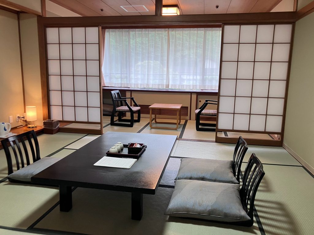 箱根路 開雲|客間